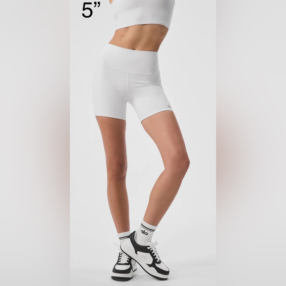 🆕ALO🎱 5" Airbrush High-Waist Biker Short Core: White Sz Medium